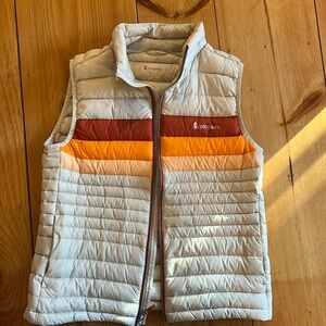 Women’s Cotopaxi down vest, size large, cozy down vest